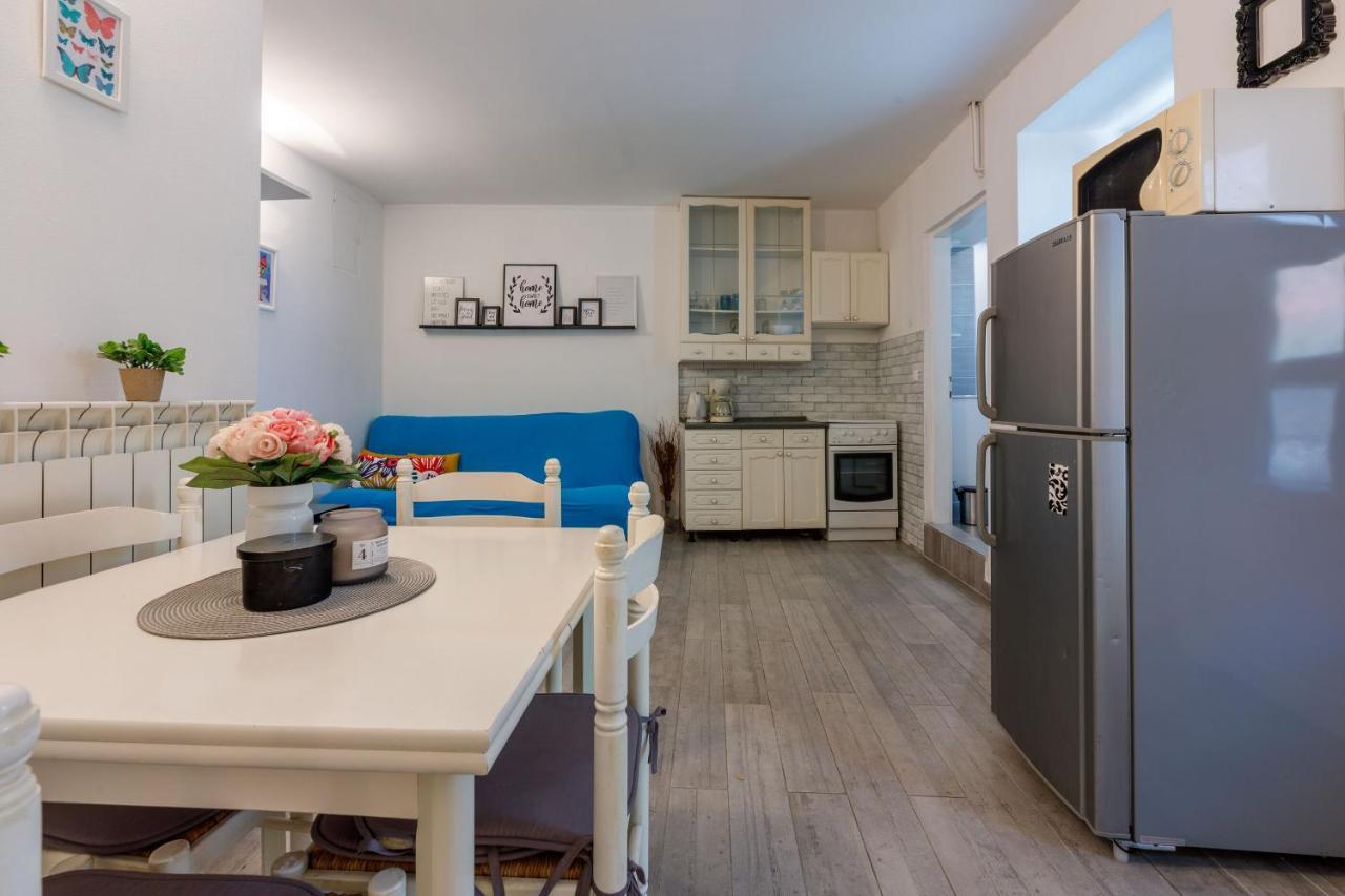 Apartments Kalla ツリクヴェニツァ エクステリア 写真